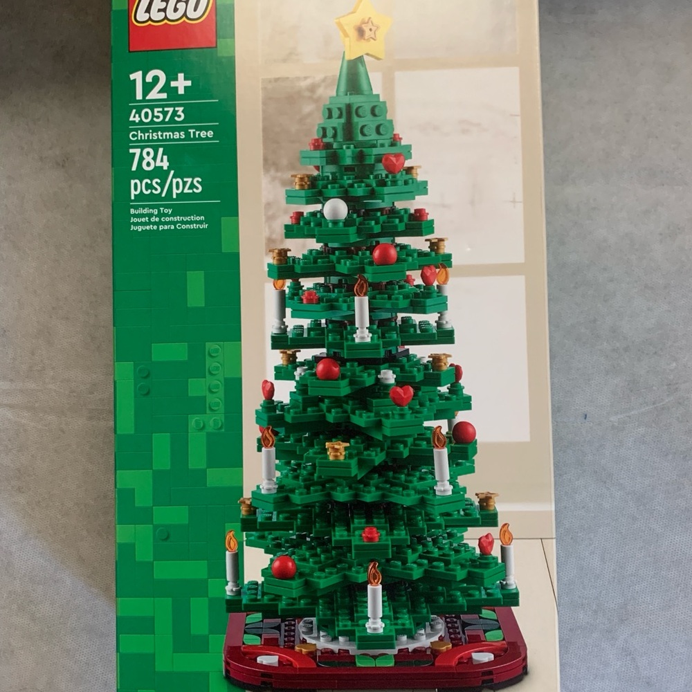 NIB LEGO 2-in-1 Christmas Tree SEALED